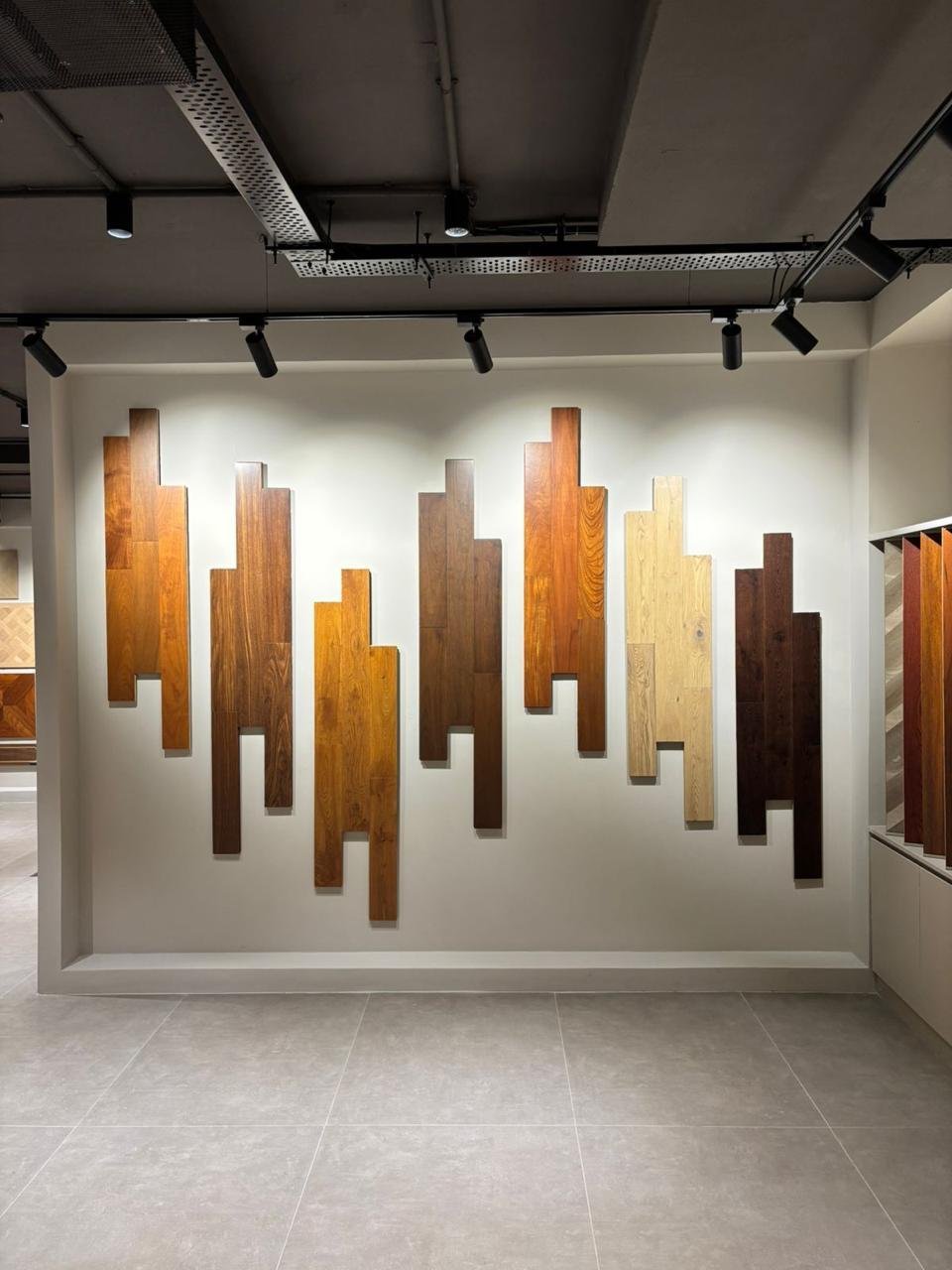Showrooms interior by Simfy Re'Live